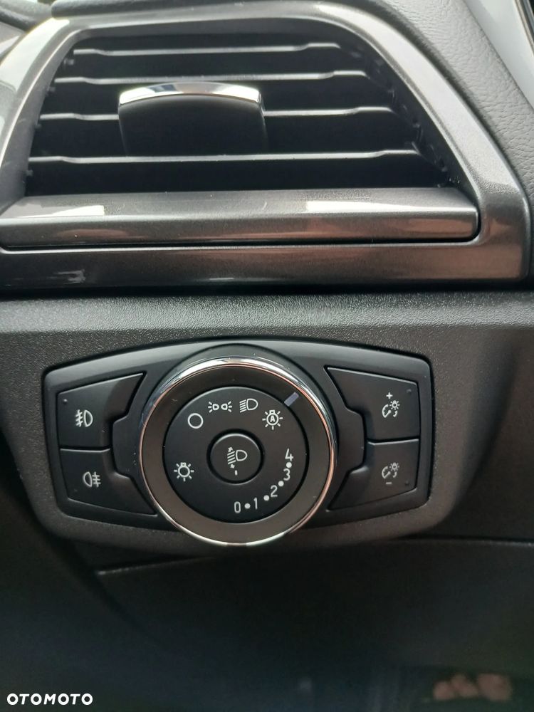 Ford Mondeo - 28