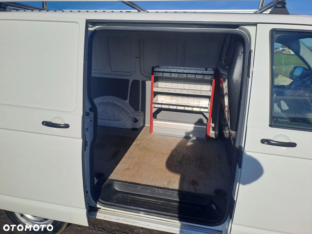 Volkswagen Transporter T5 TDI L1H1 - 19