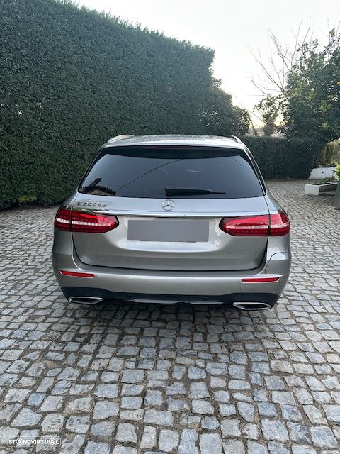 Mercedes-Benz E 300 de 9G-TRONIC AMG Line - 3