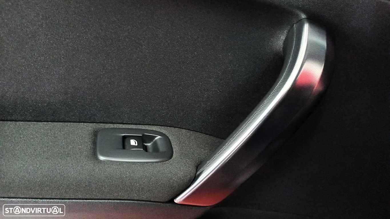Peugeot 2008 1.2 PureTech Allure - 49