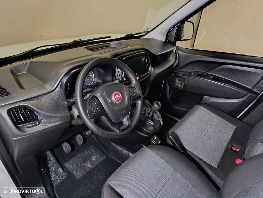 Fiat Doblo 1.6 M-Jet XL (3 Lug. ) - 19