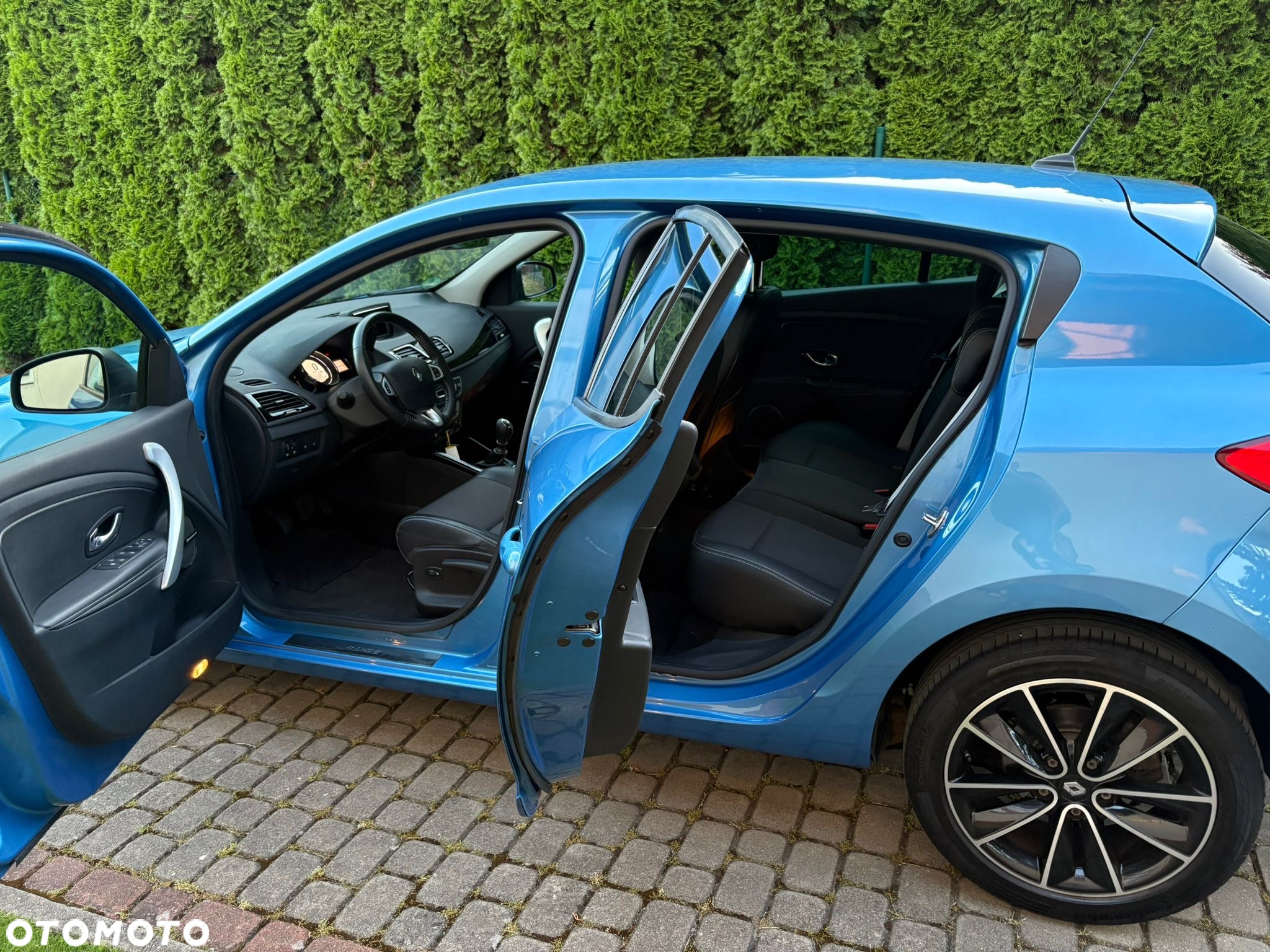 Renault Megane Grandtour ENERGY TCe 115 Start & Stop Bose Edition - 12