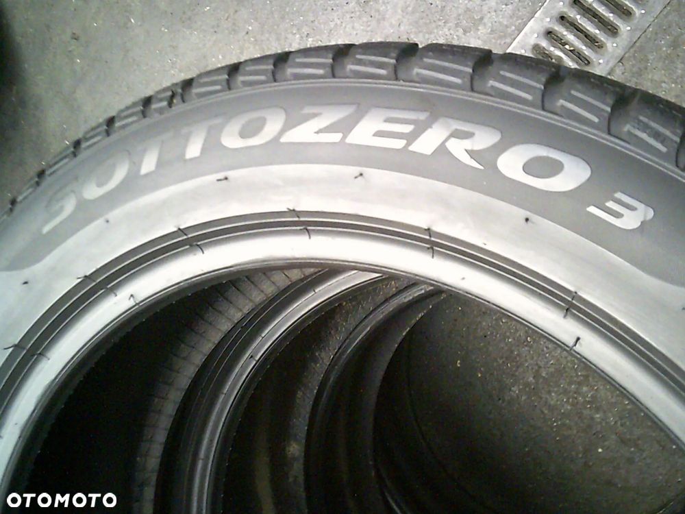 2x PIRELLI Sottozero 3 215/55R18 4,7mm-5,9mm 2022 - 4