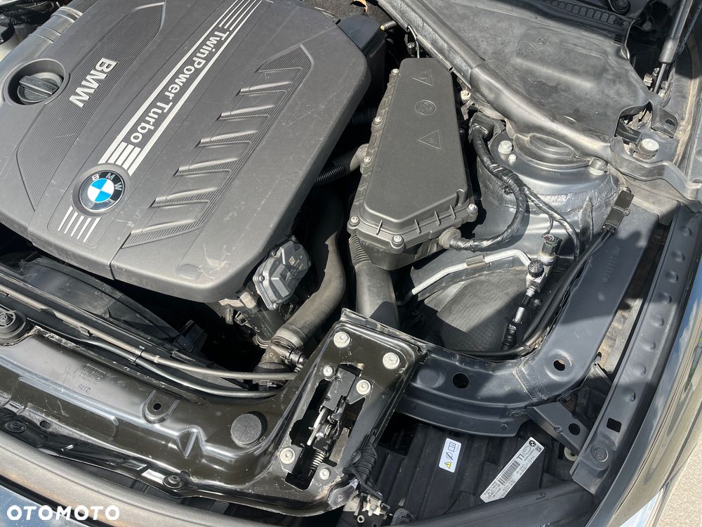 BMW Seria 3 330d xDrive M Sport Sport - 17