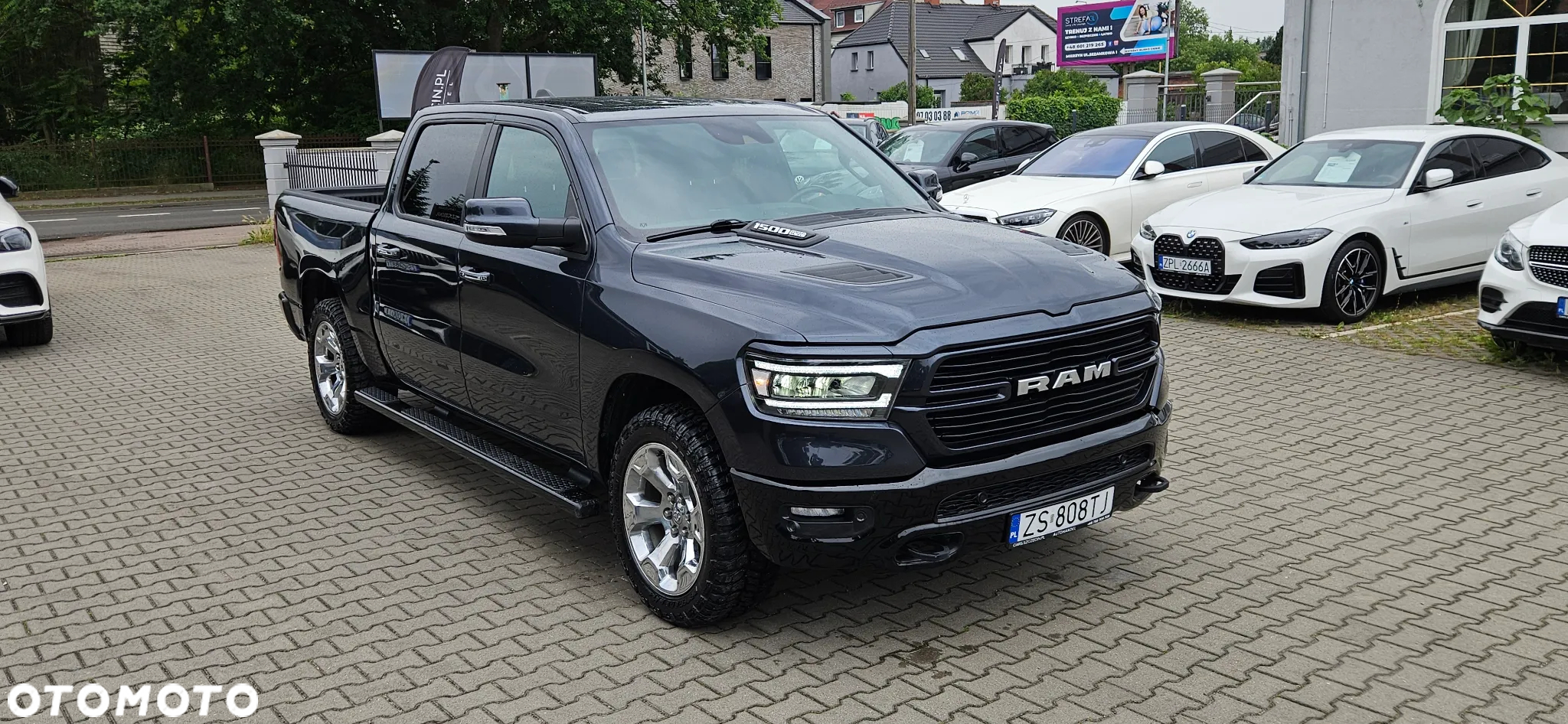 RAM 1500 Crew Cab Laramie - 12