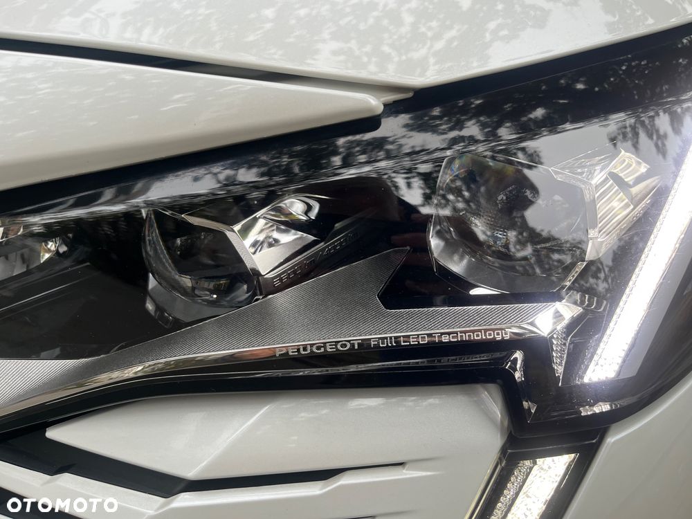 Peugeot 3008 1.6 PureTech HYbrid4 GT Line S&S EAT8 - 34