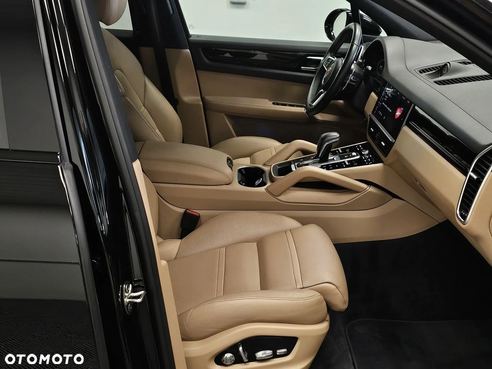 Porsche Cayenne Tiptronic S - 22