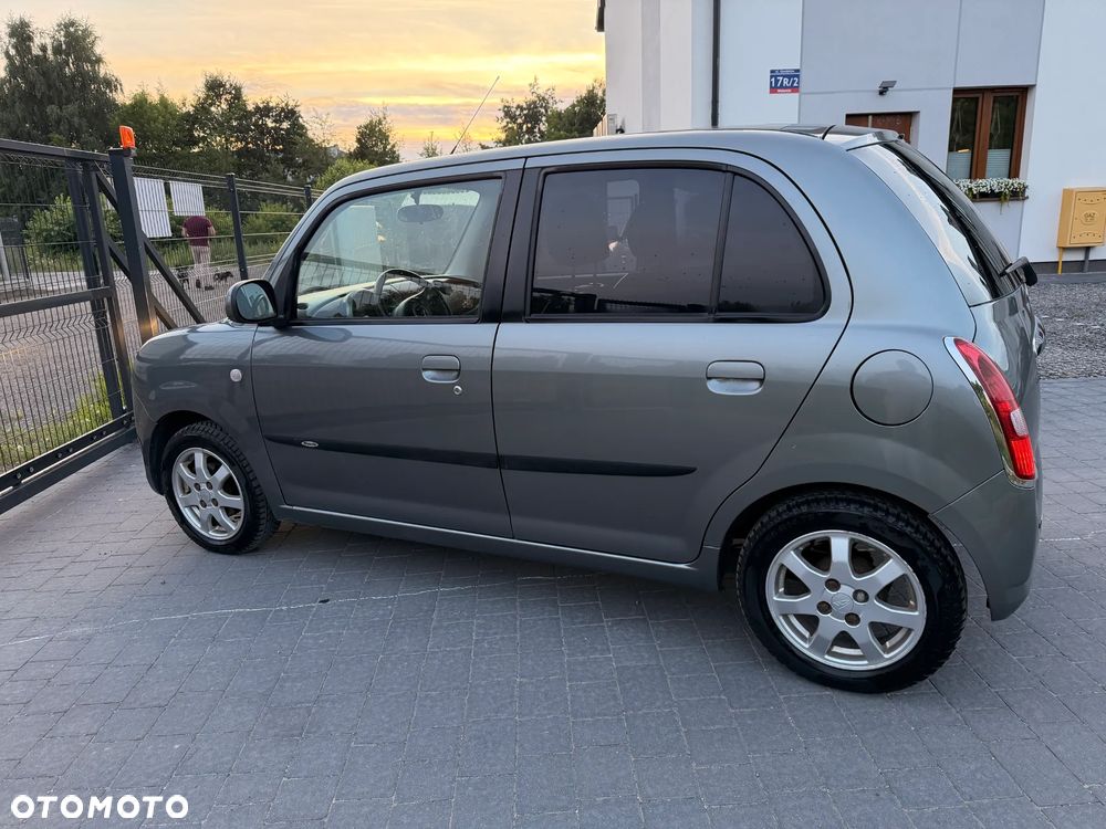 Daihatsu Trevis - 3