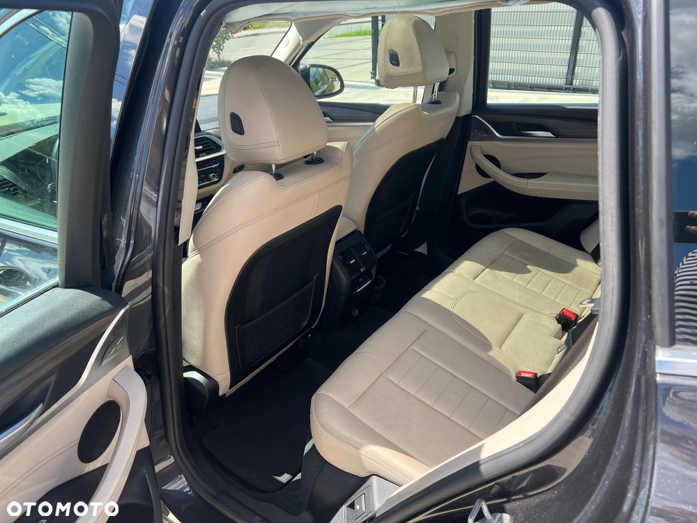 BMW X3 xDrive20d xLine - 10