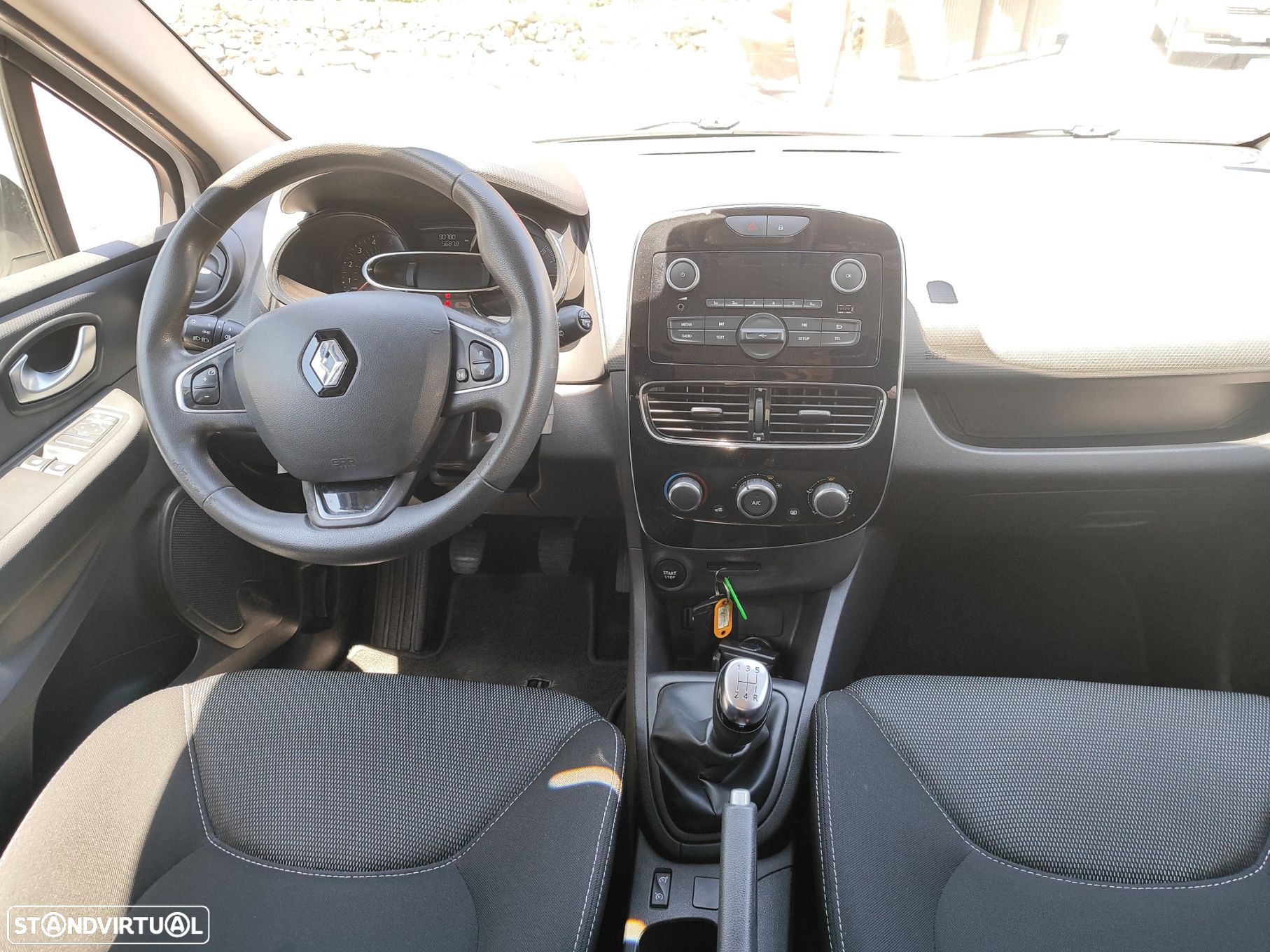 Renault Clio 1.5 dCi Zen - 8
