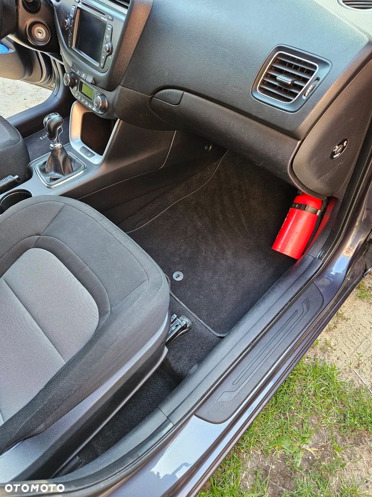 Kia Ceed 1.4 L - 27