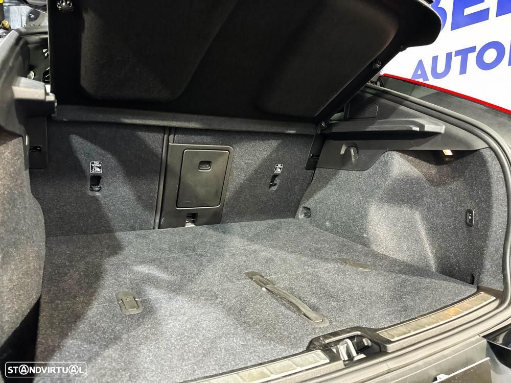 Volvo C40 Recharge 82 kWh Twin Motor Plus - 17