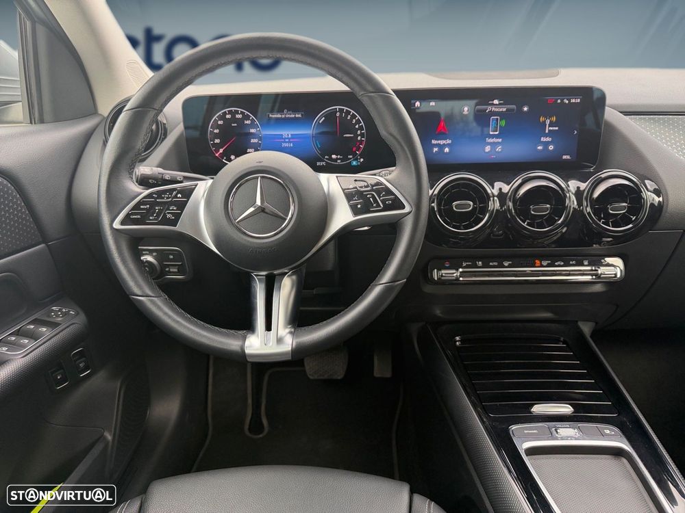 Mercedes-Benz GLA 250 e - 14