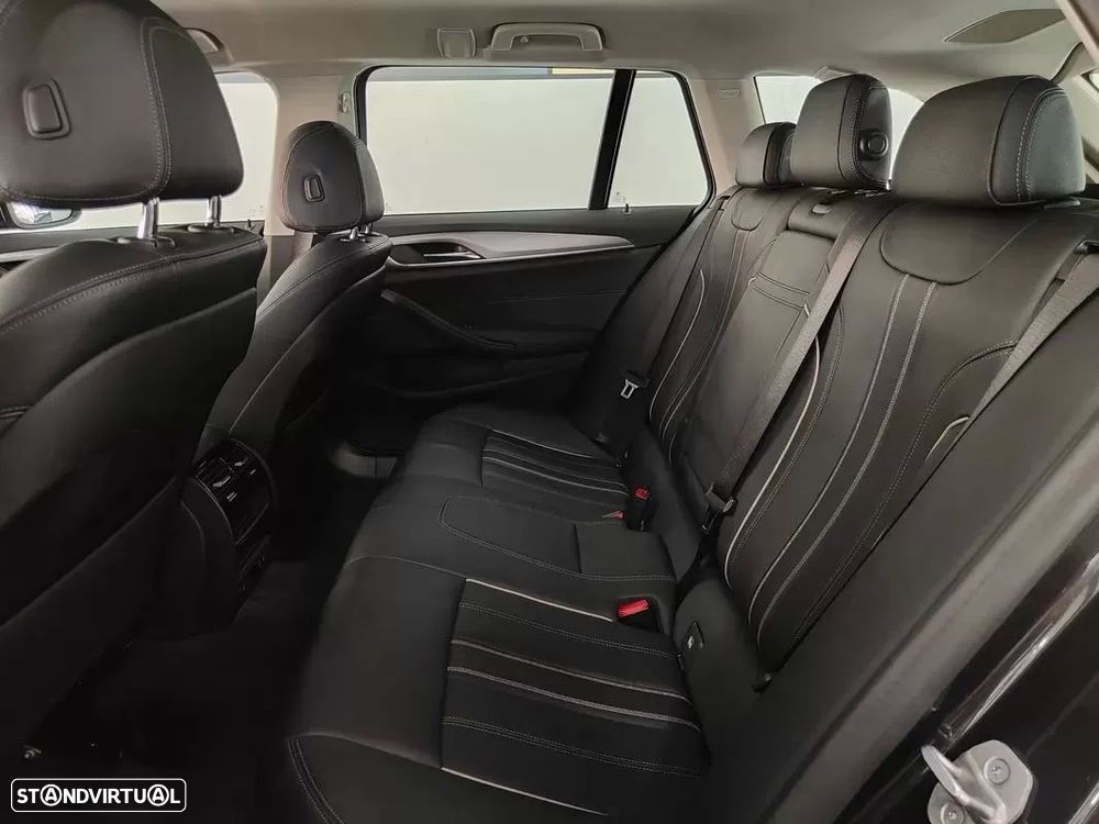 BMW 520 e Line Luxury - 38
