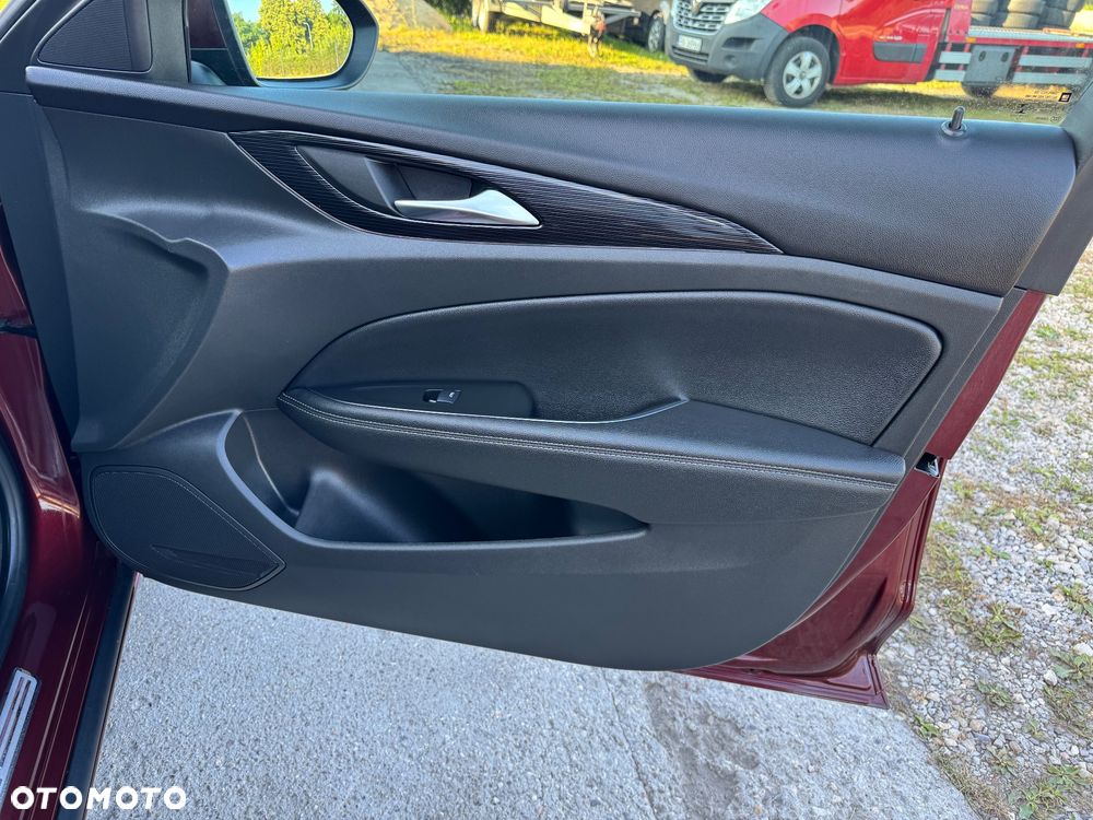 Opel Insignia 2.0 BiTurbo 4x4 Innovation - 25