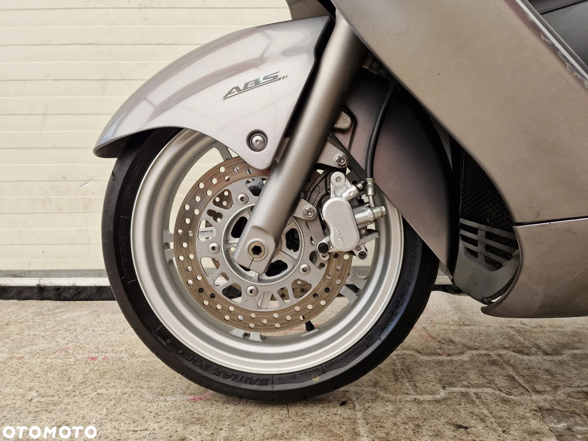 Suzuki Burgman - 12