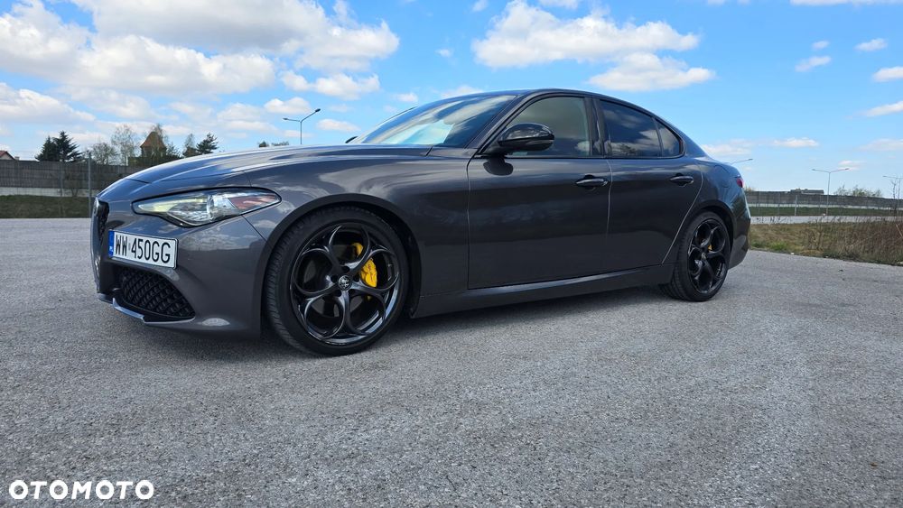 Alfa Romeo Giulia 2.0 Turbo 16V AT8 Veloce Ti - 2