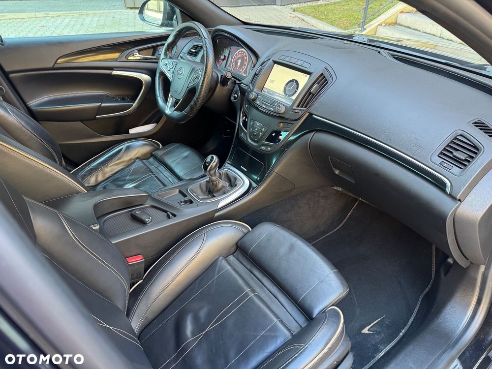 Opel Insignia - 25