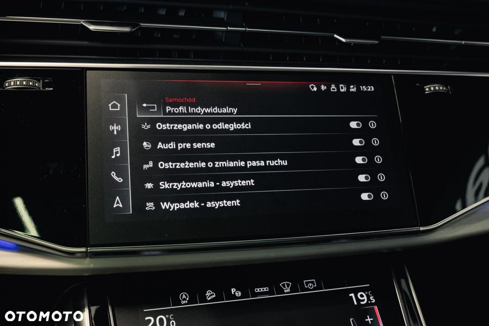 Audi SQ8 - 25