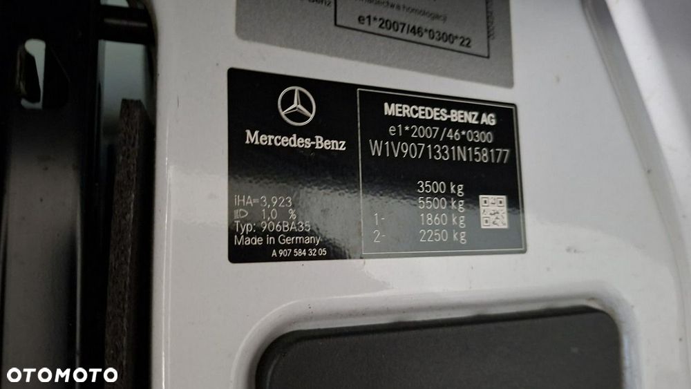 Mercedes-Benz Sprinter - 11