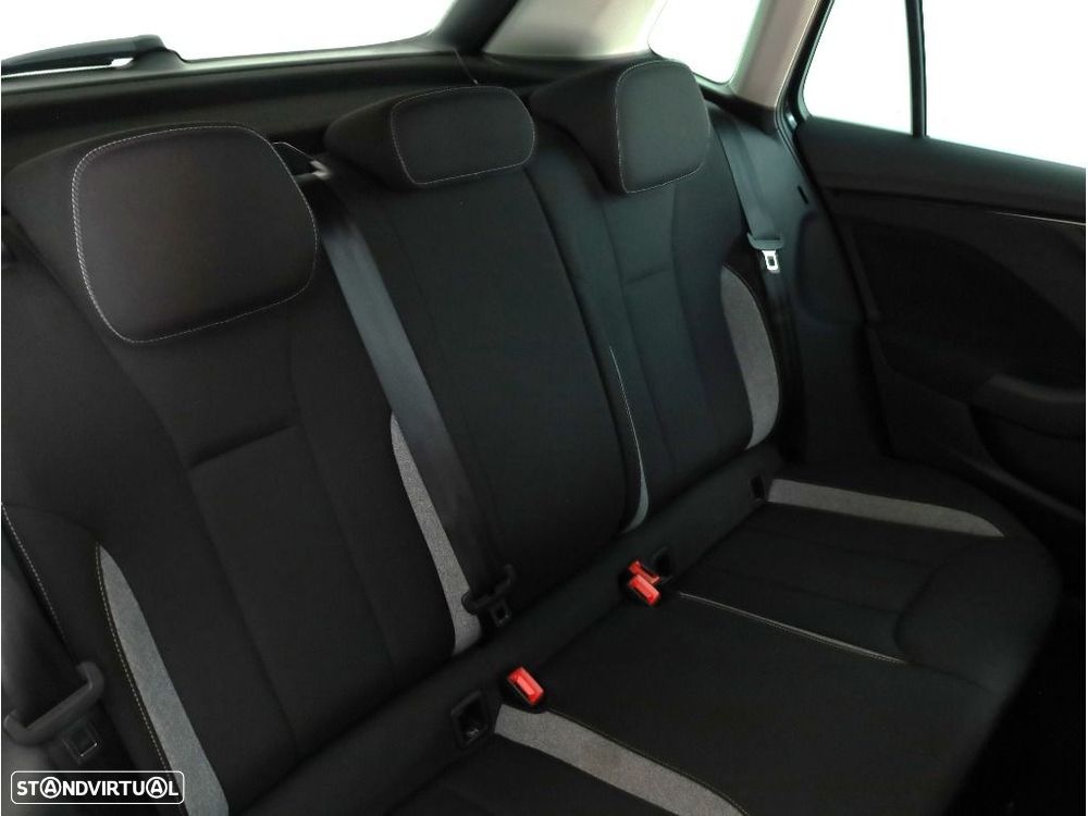 Skoda Kamiq 1.0 TSI DSG - 21