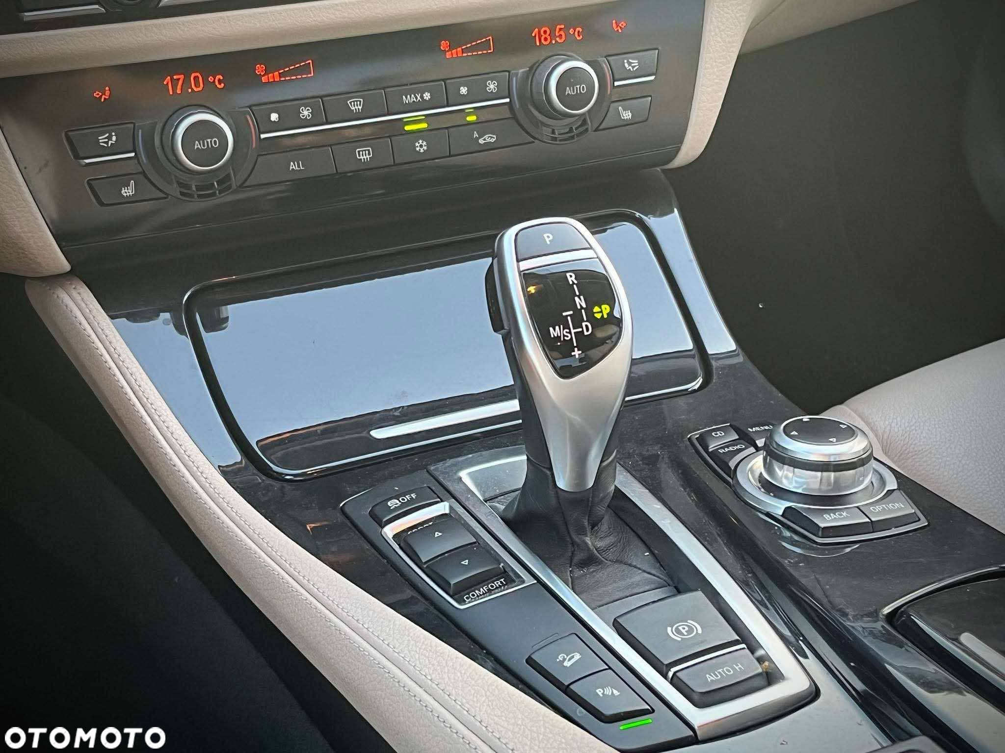 BMW Seria 5 525d xDrive - 8