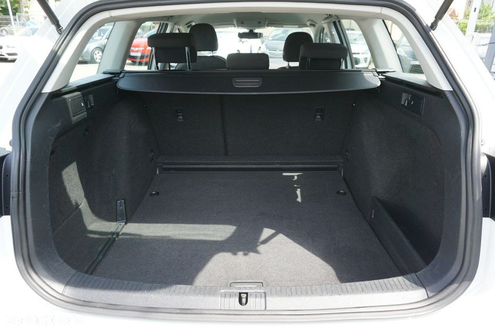 Volkswagen Golf - 18