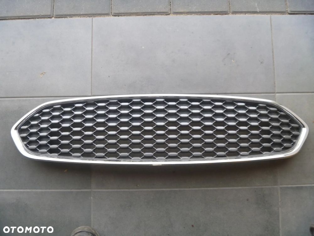 FORD KA PLUS LIFT 2018 ATRAPA CHROM NOWA ORYGINALNA J7BB-7081-D - 1