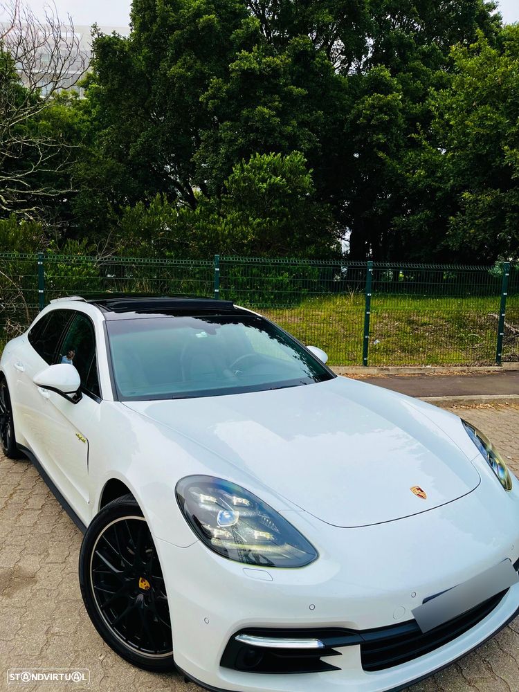 Porsche Panamera 4 E-Hybrid - 31