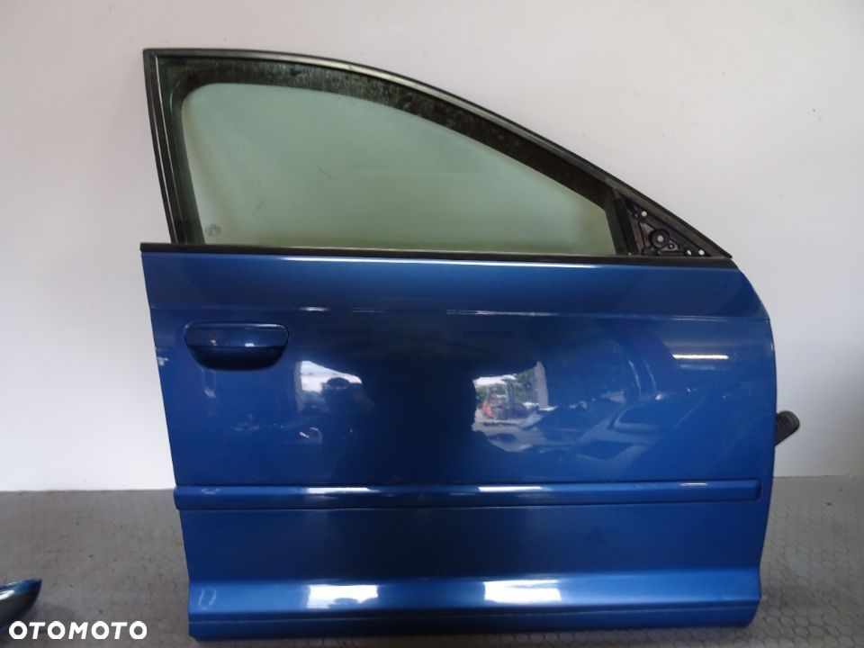 LX5V drzwi prawe lewe przod Audi A3 8P LIFT Sportback 5D czesci - 4