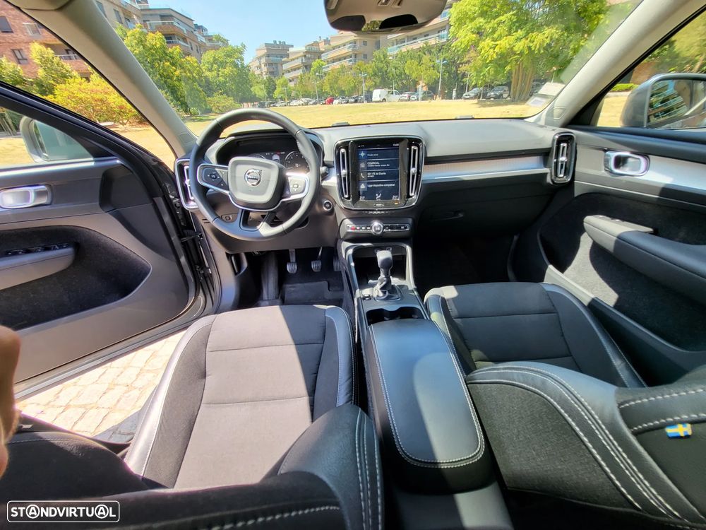 Volvo XC 40 1.5 T3 Tech Edition - 10