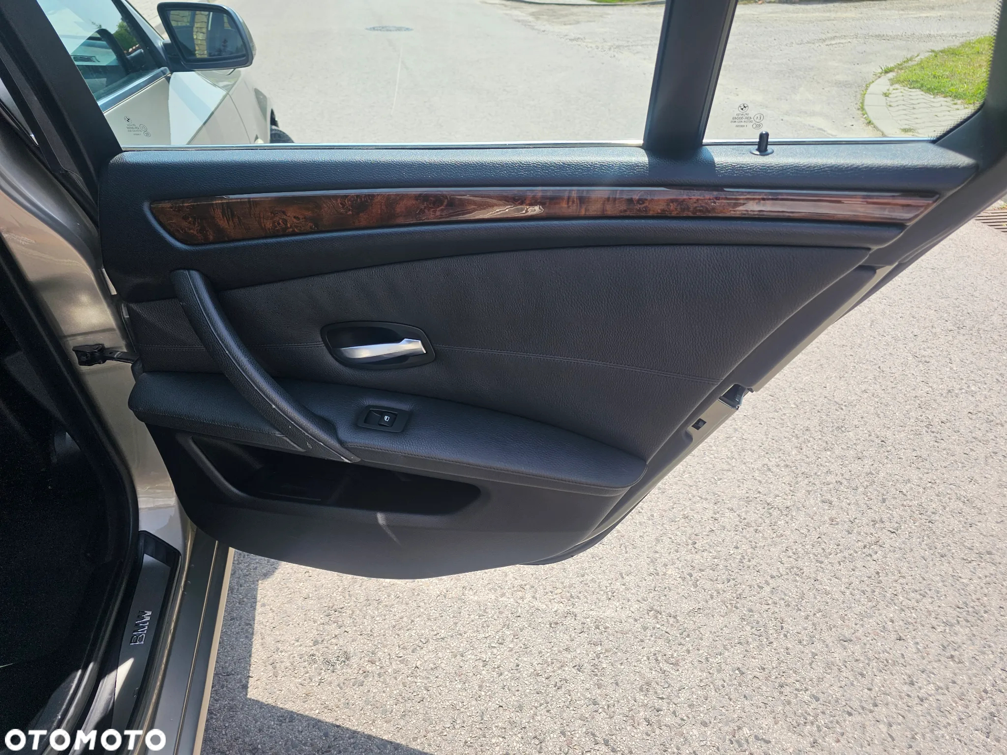 BMW Seria 5 525d Touring Edition Exclusive - 25