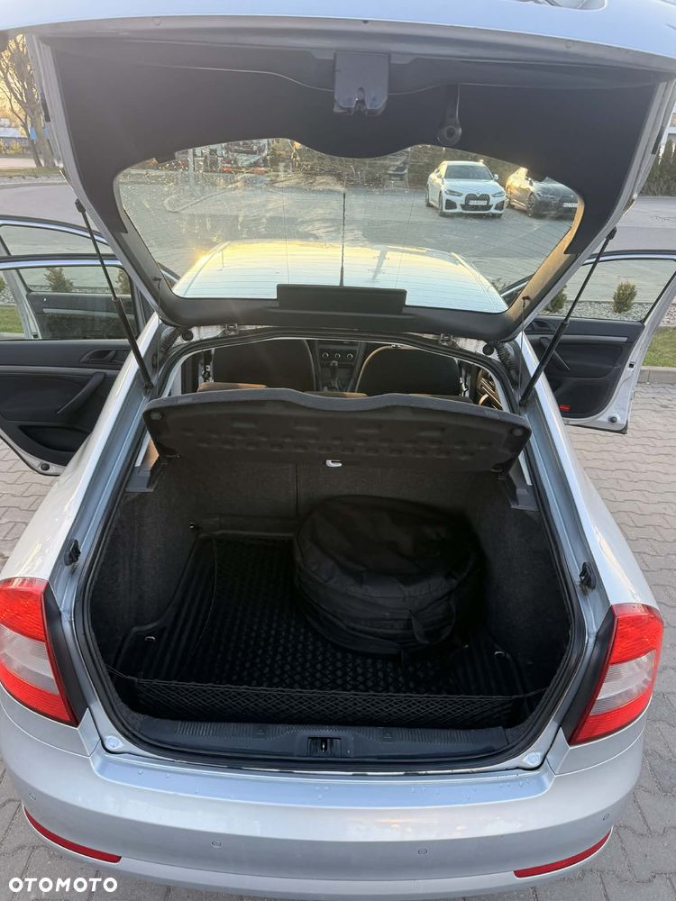 Skoda Octavia 1.6 Tour Classic - 13