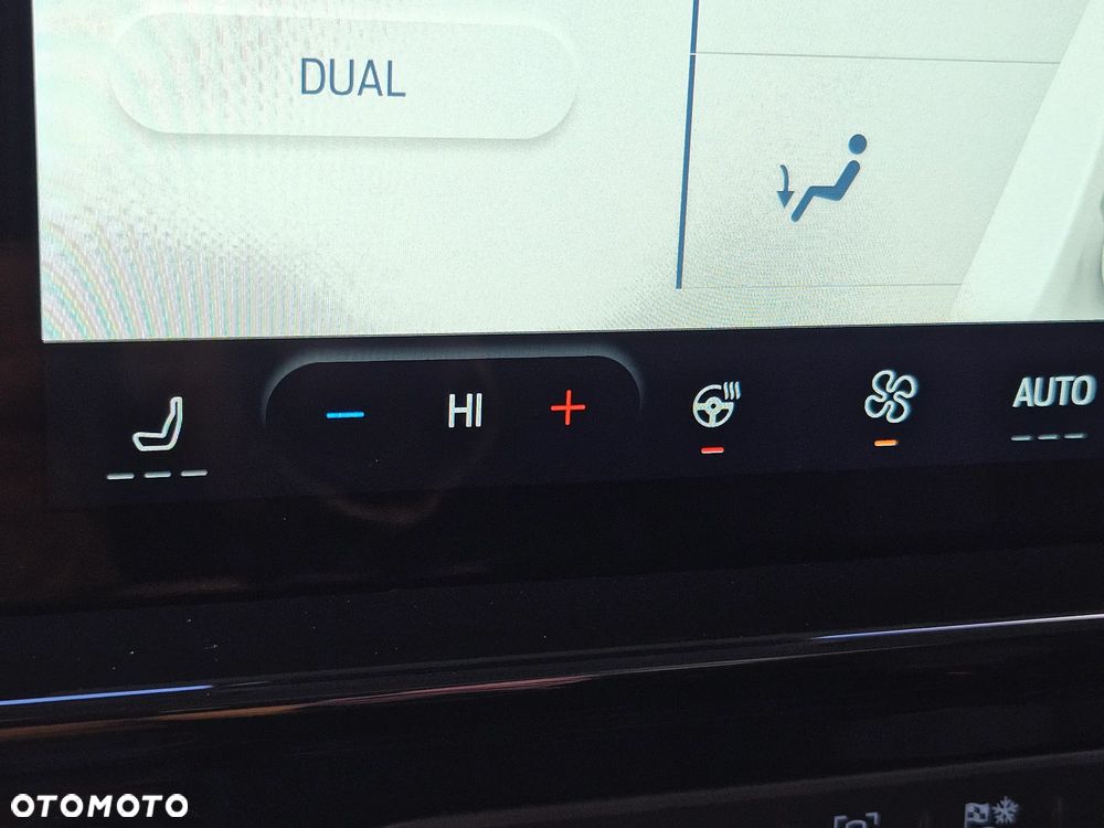 Ford Tourneo Custom - 28