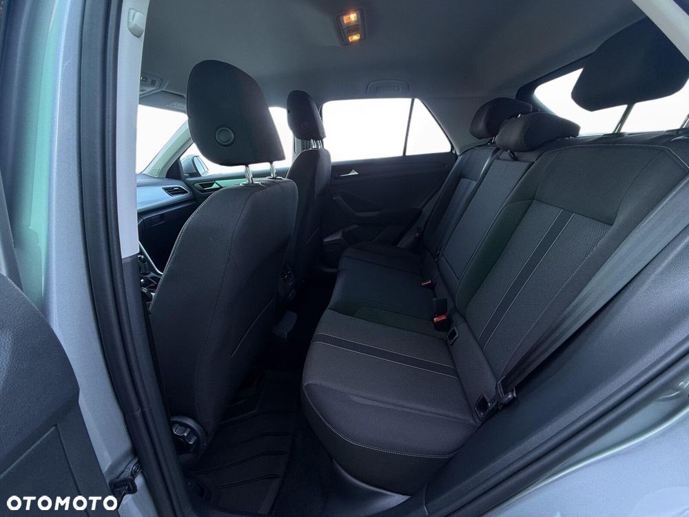 Volkswagen T-Roc - 30