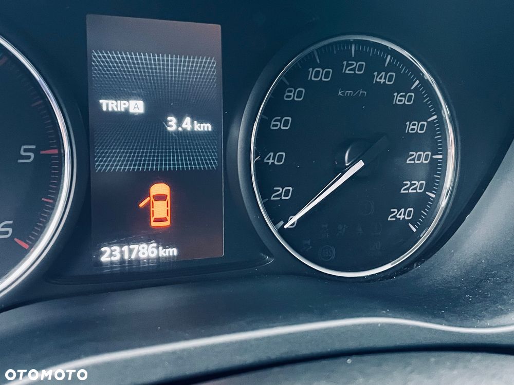 Mitsubishi Outlander 2.2 DID Intense + 4WD - 8