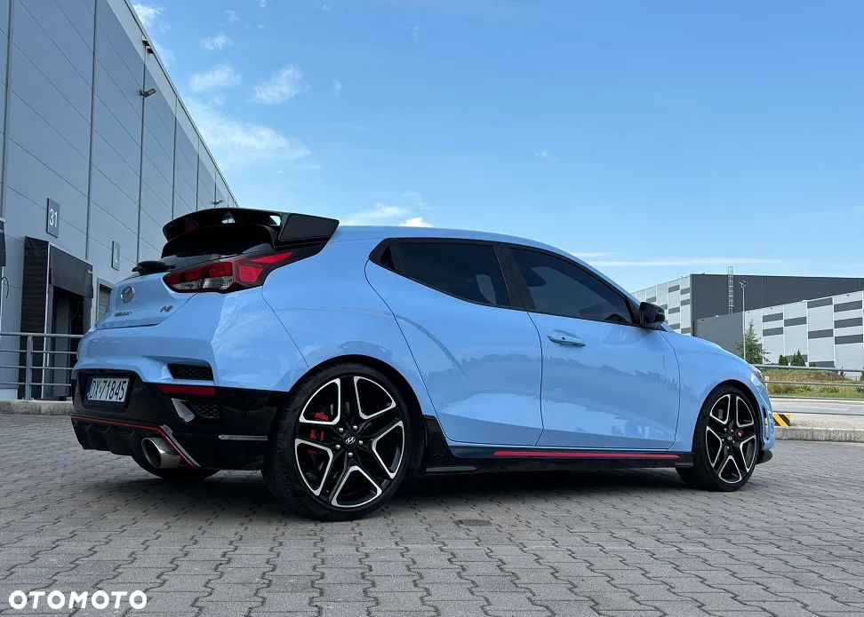 Hyundai Veloster - 2