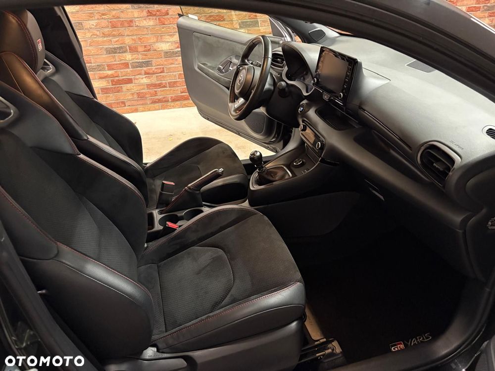 Toyota GR Yaris 1.6 Dynamic - 9