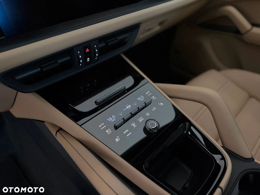 Porsche Cayenne E-Hybrid PHEV Black Edition - 30