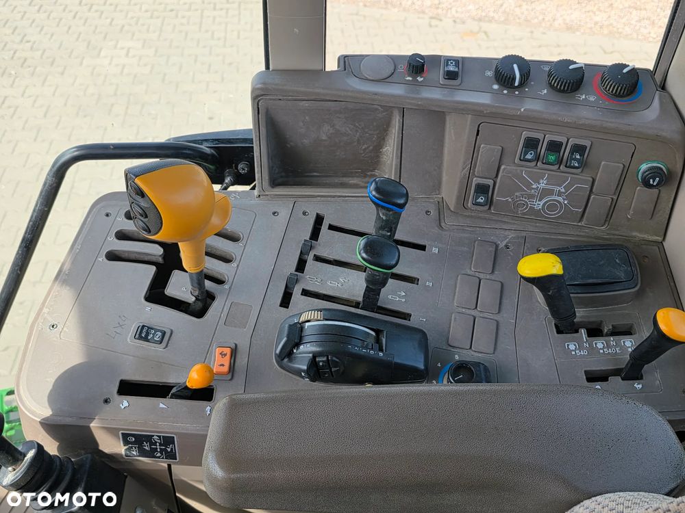 John Deere 6115M 2014R - 21
