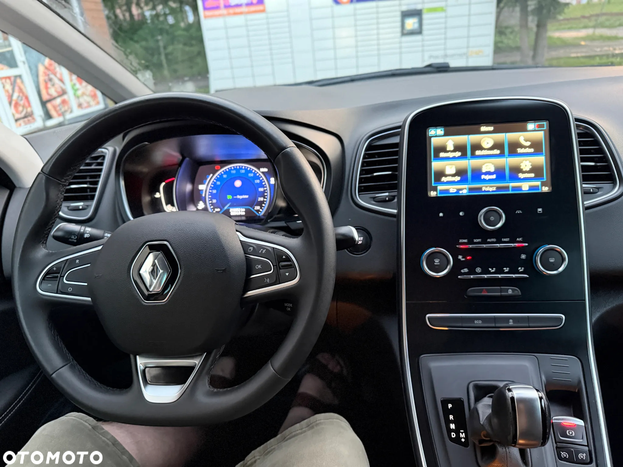 Renault Grand Scenic BLUE dCi 120 EDC BUSINESS EDITION - 31