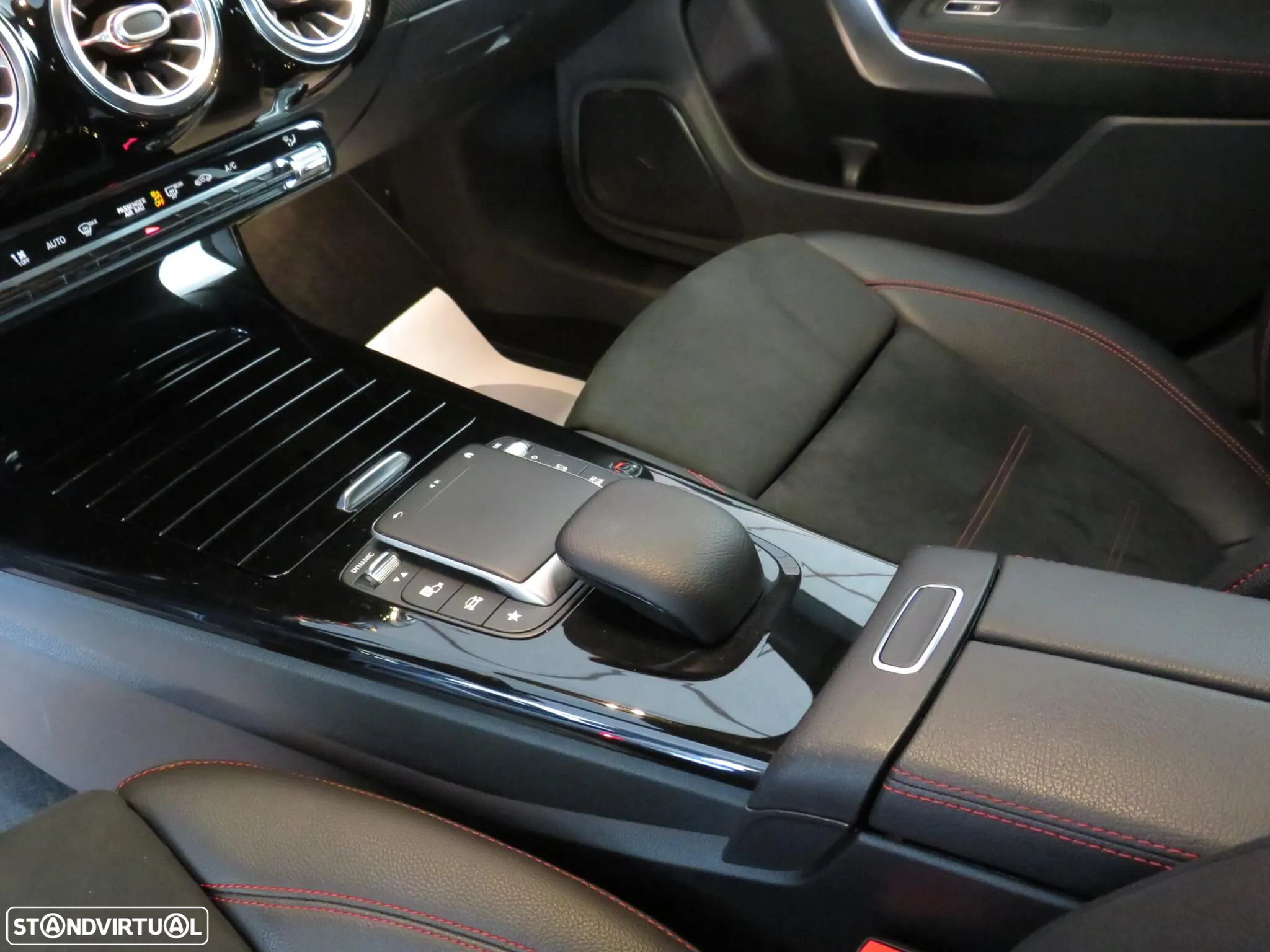 Mercedes-Benz CLA 180 d Shooting Brake AMG Line Aut. - 11