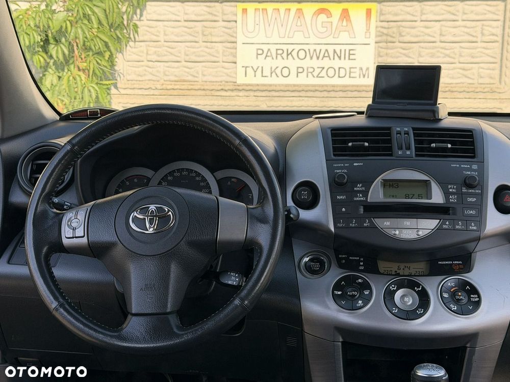 Toyota RAV4 2.2 D-4D Prestige - 26