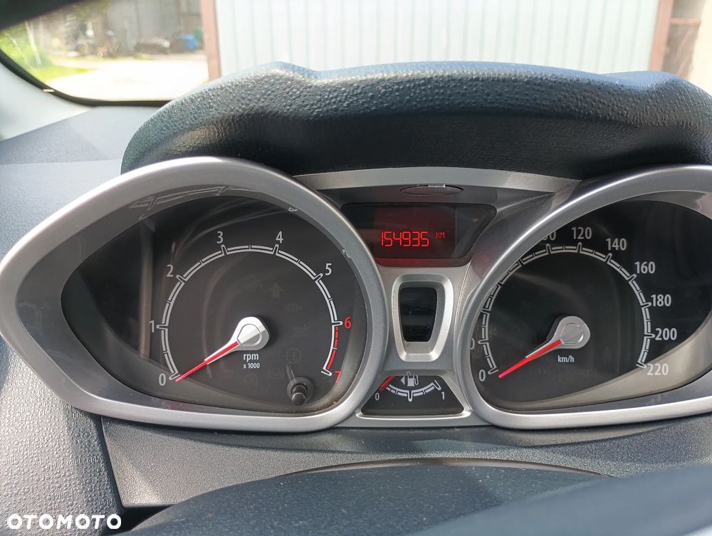 Ford Fiesta 1.25 Titanium EU5 - 9