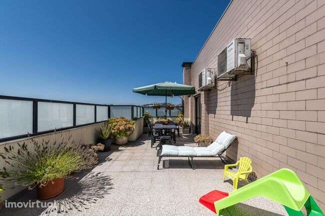 Apartamento T3 em Ferreiros – 4º Andar com Terraço Enorme! - Grande imagem: 3/23