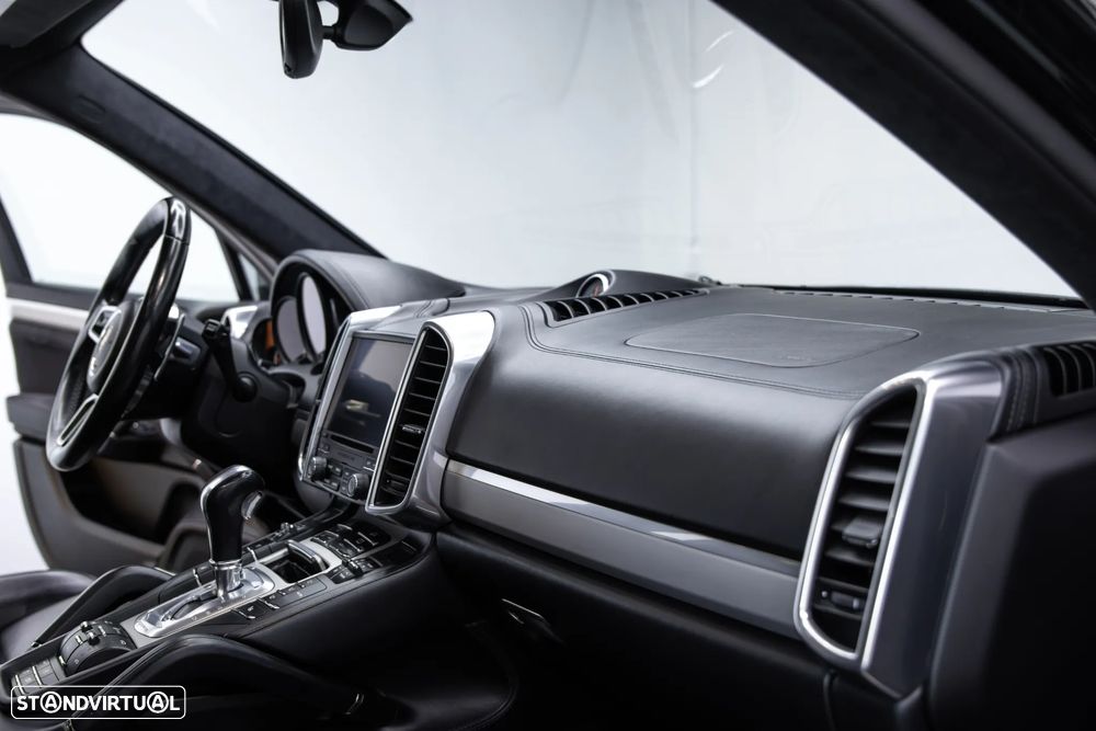 Porsche Cayenne GTS Tiptronic S - 41