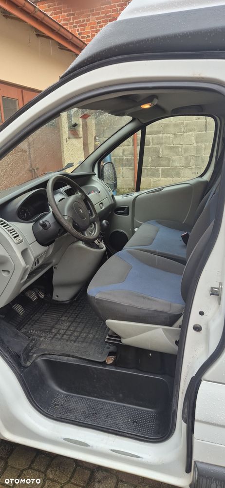 Renault Trafic - 2