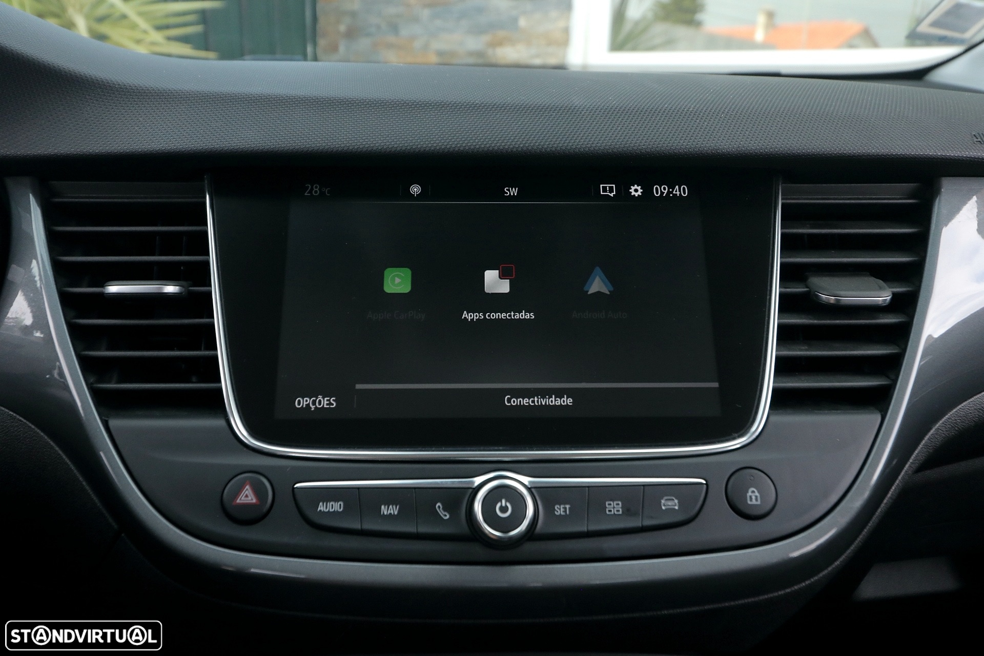 Opel Crossland X 1.2 T Innovation - 20