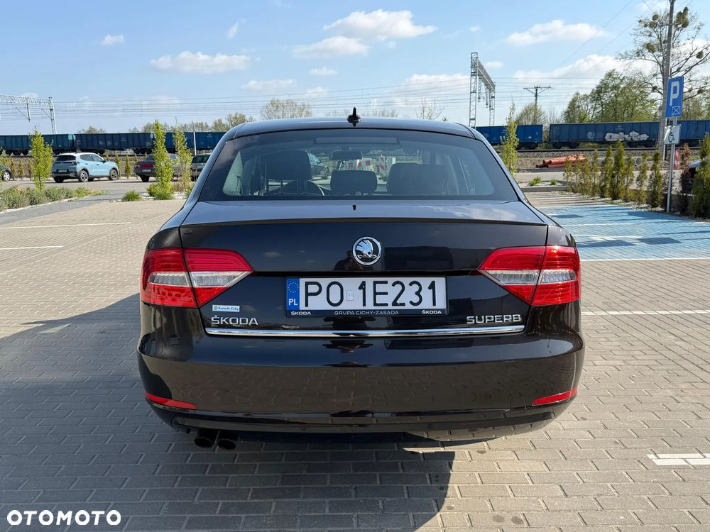Skoda Superb 1.8 TSI Elegance DSG - 6