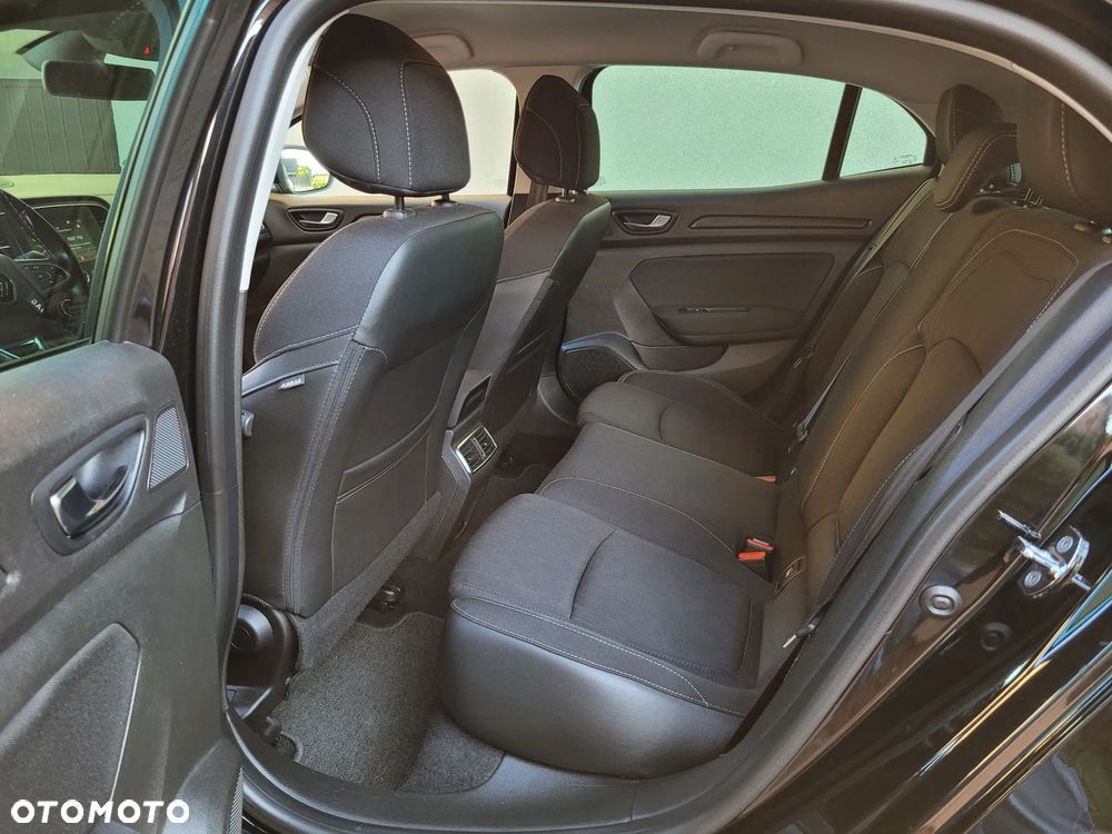 Renault Megane ENERGY TCe 140 EDC LIMITED - 25